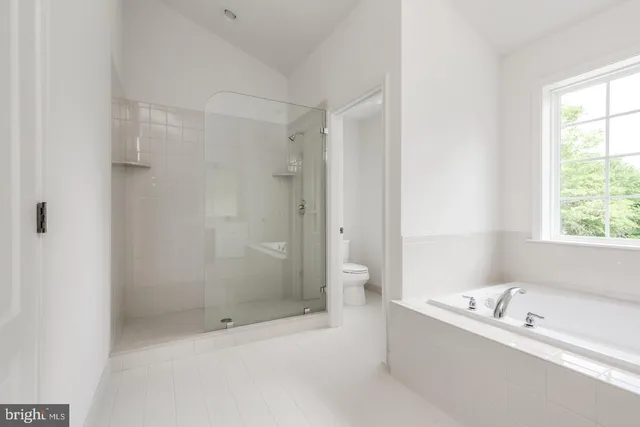 $859,900 | 1 Pondview Court, Monroeville, NJ 08343