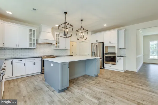 $869,900 | 1 Pondview Court, Monroeville, NJ 08343