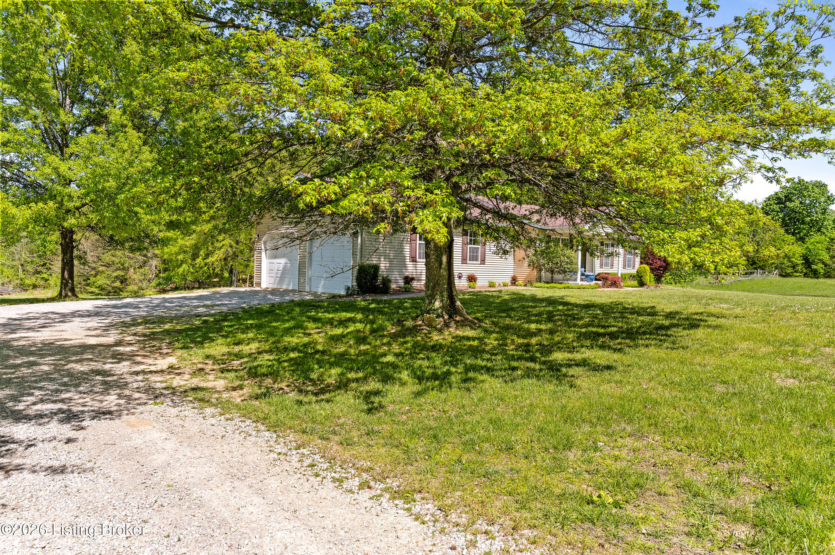 4114NatRogersRd-2