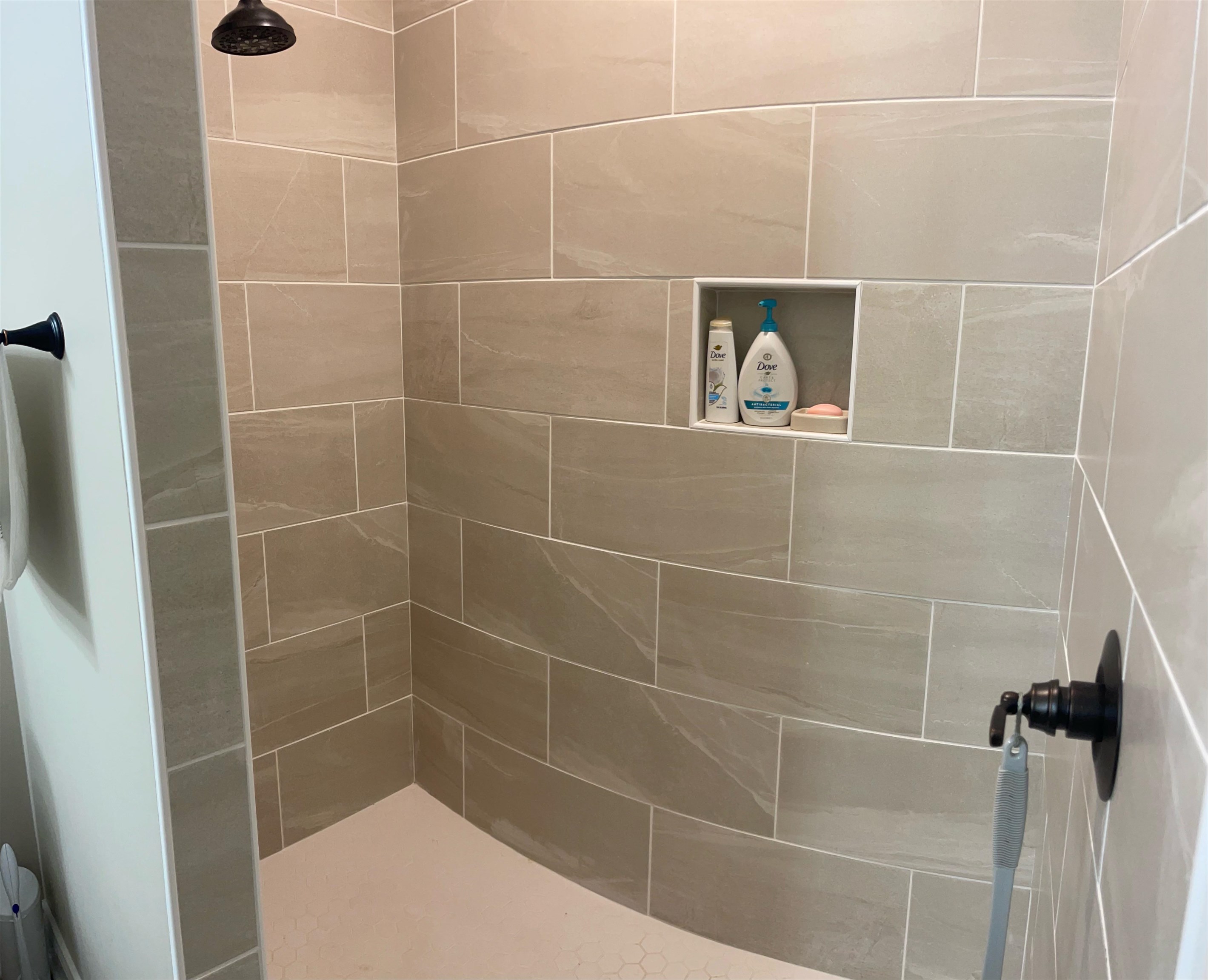 210 Church Street Ripley, TN 38063 - Photo 14 of 21 Bathroom featuring tiled shower