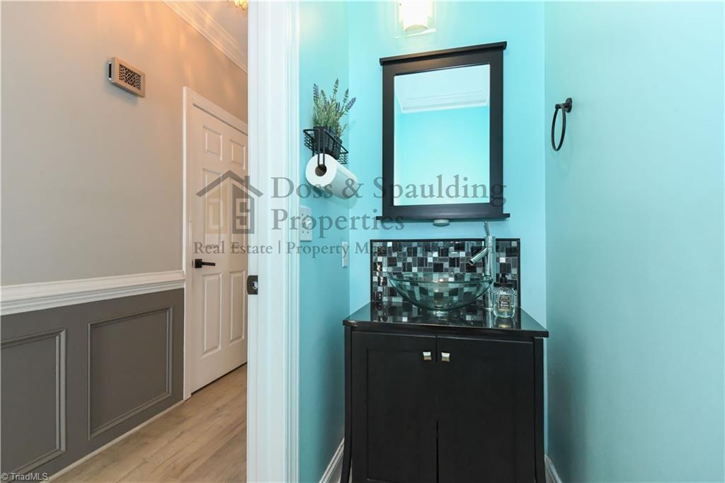 3112 Sedgefield Gate Road Greensboro, NC 27407 - Photo 11 of 33