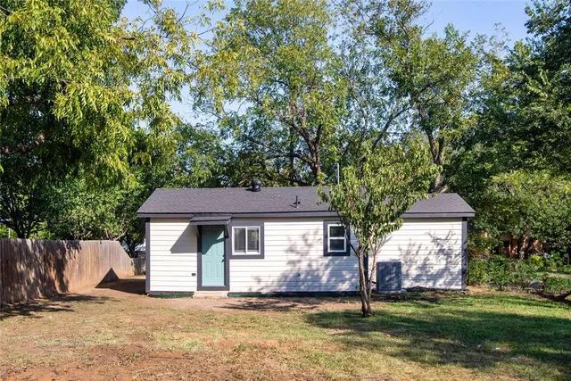 $1,500 | 1105 Franklin Street, Weatherford, TX 76086