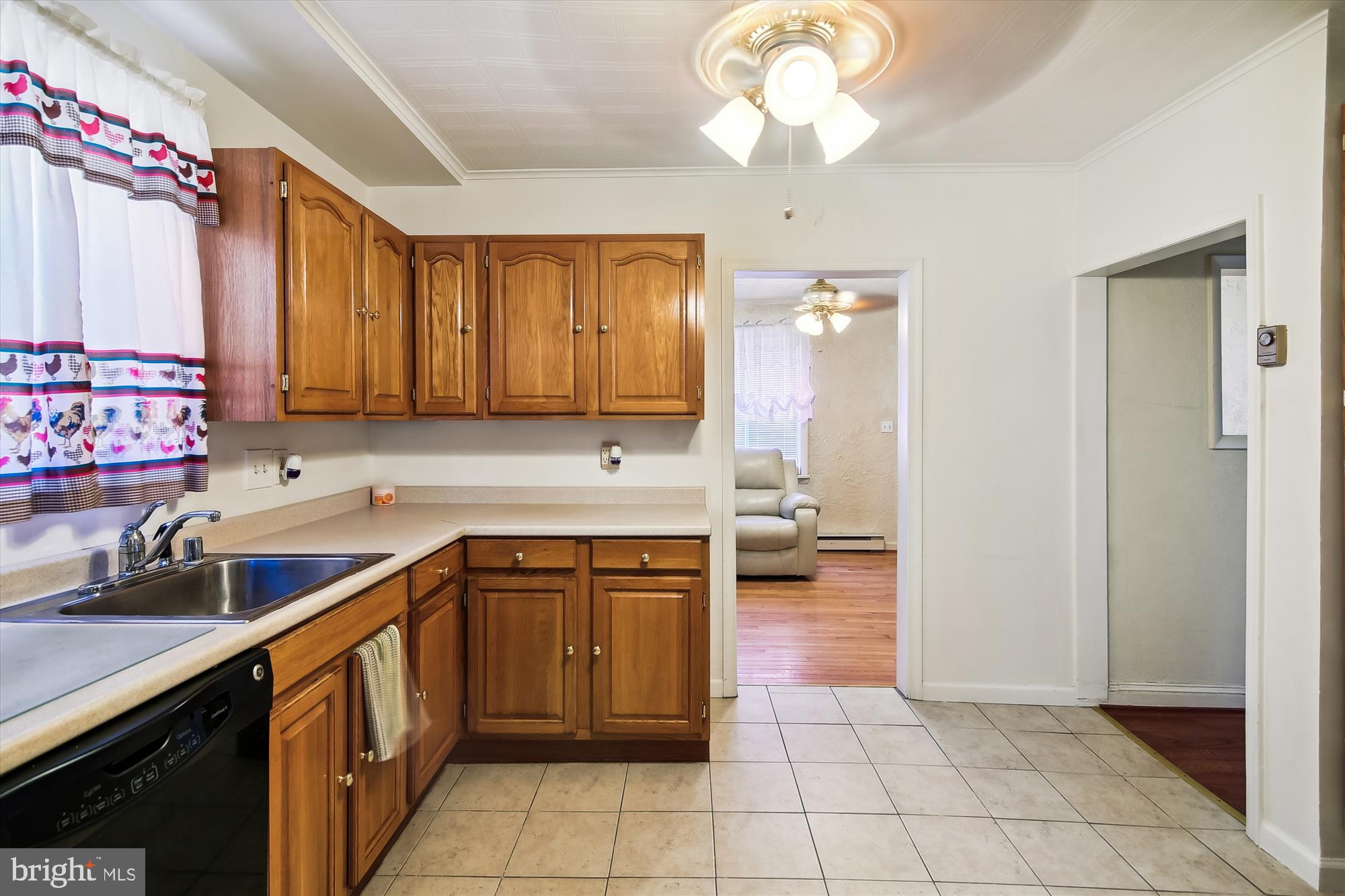 4400 Highview Avenue Baltimore, MD 21229 - Photo 12 of 22 Kitchen