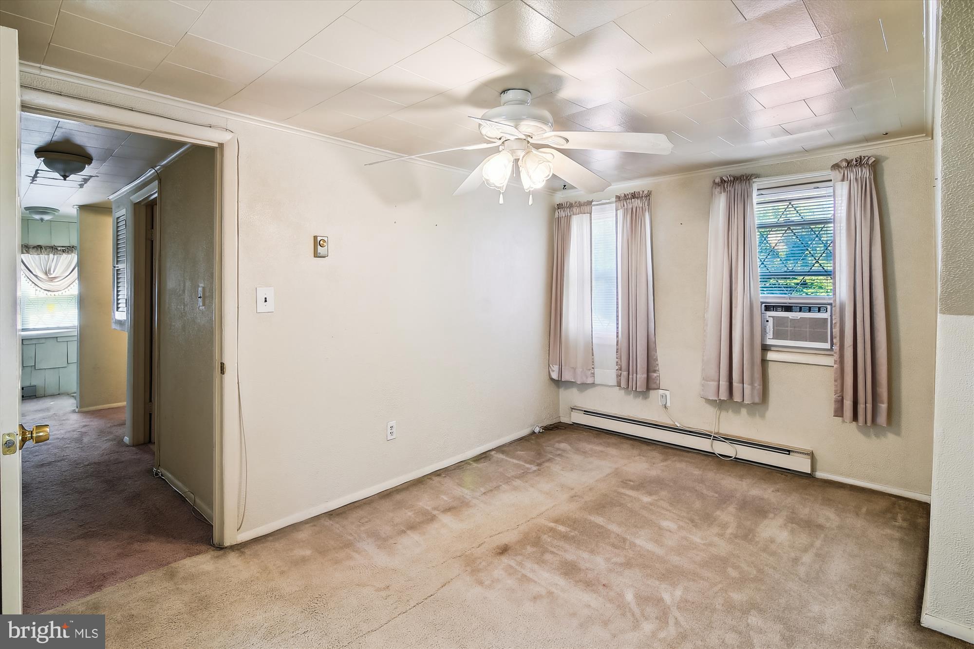 4400 Highview Avenue Baltimore, MD 21229 - Photo 19 of 22 Primary Bedroom