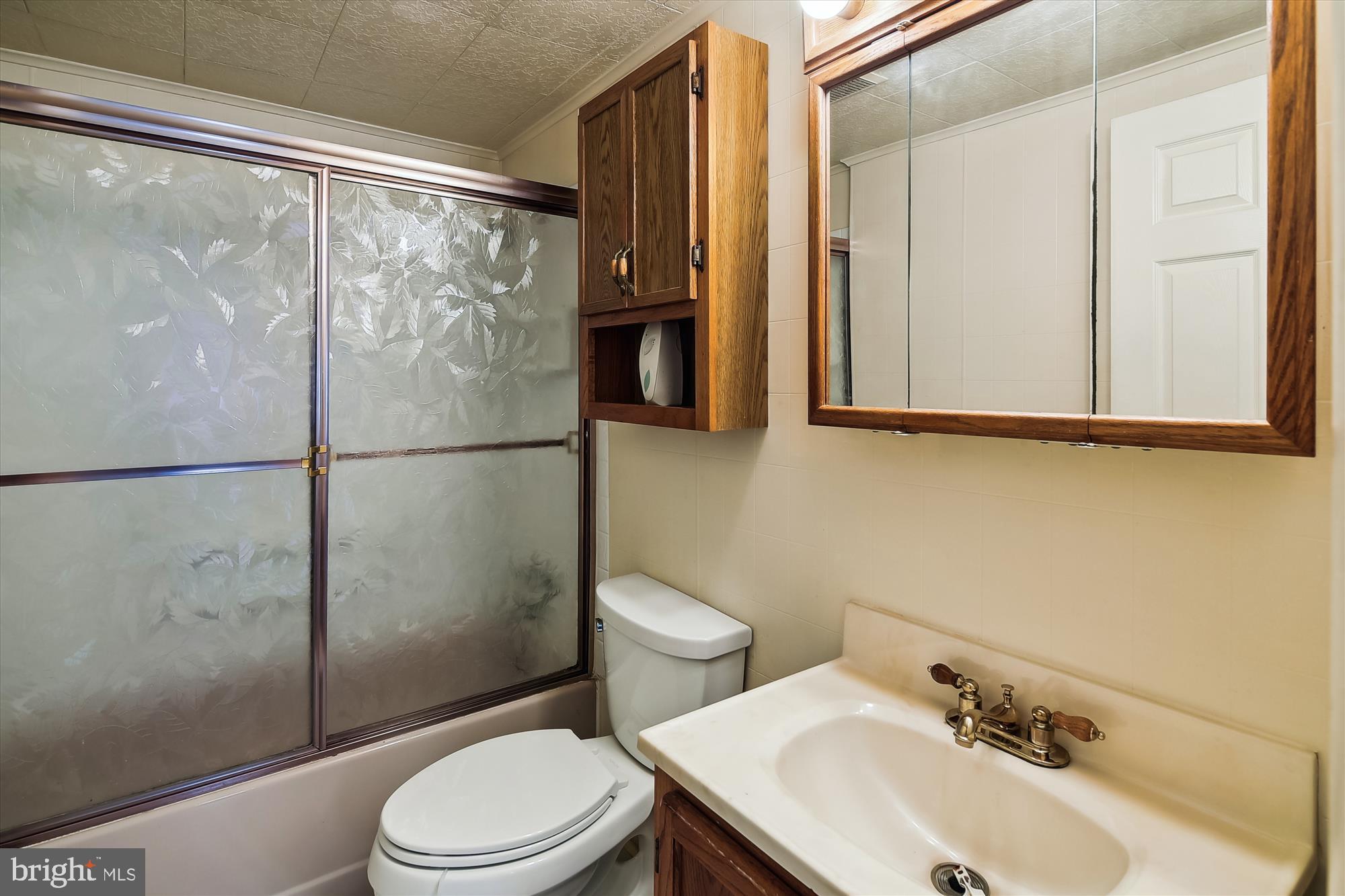 4400 Highview Avenue Baltimore, MD 21229 - Photo 22 of 22 Bath