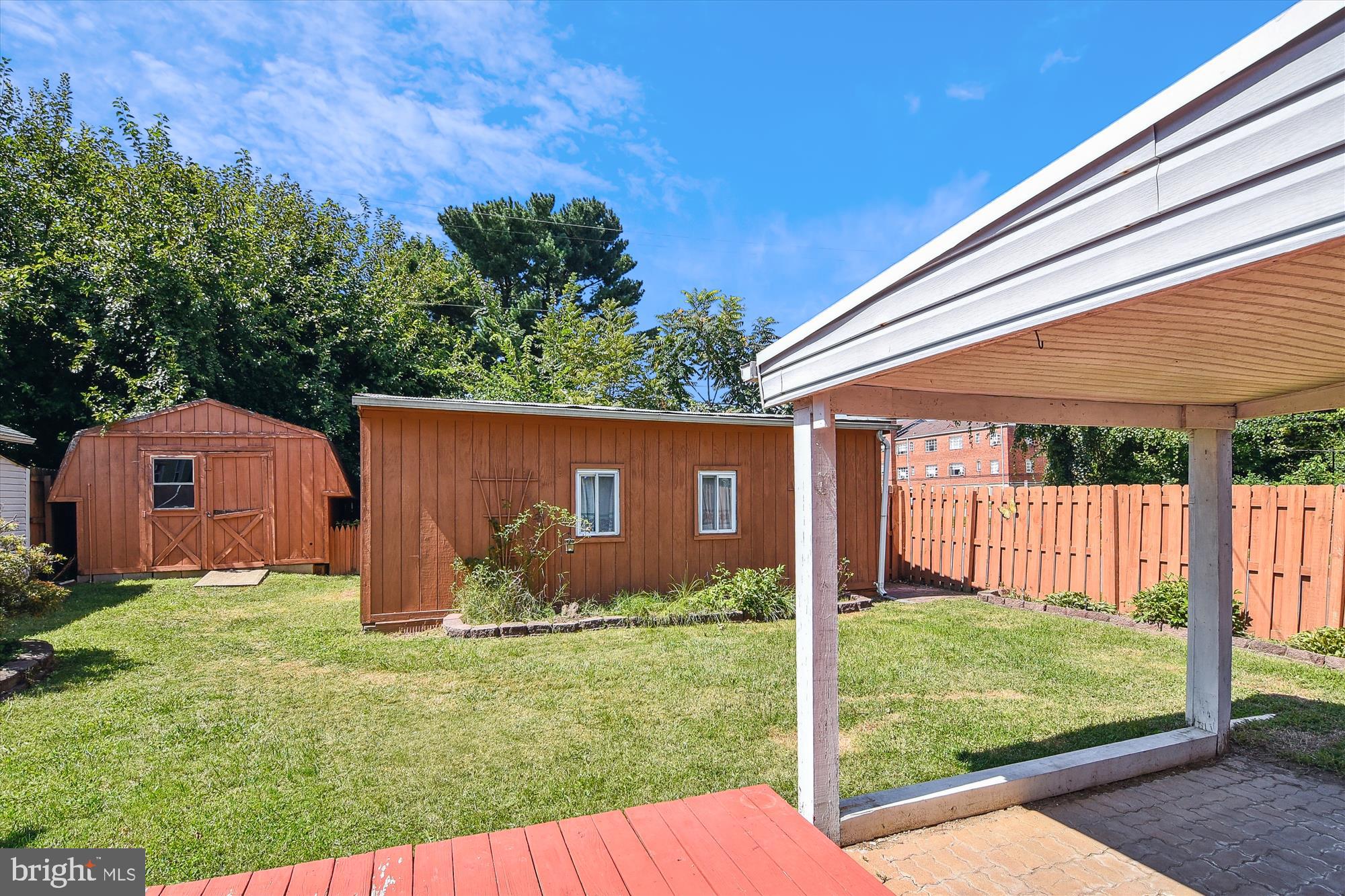 4400 Highview Avenue Baltimore, MD 21229 - Photo 6 of 22 Back Elevation