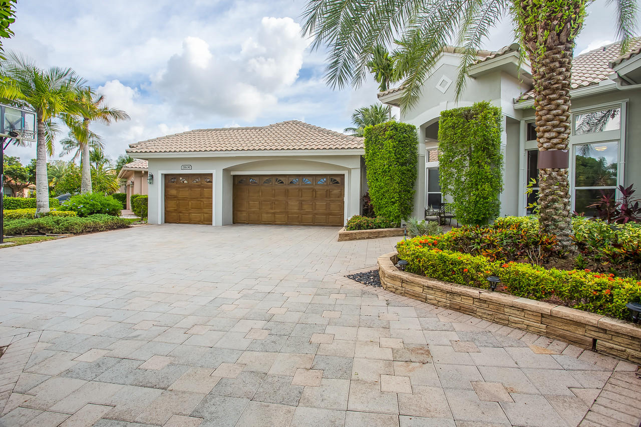 21636 Marigot Drive Boca Raton, FL 33428 - Photo 3 of 29 FRONT HOUSE II