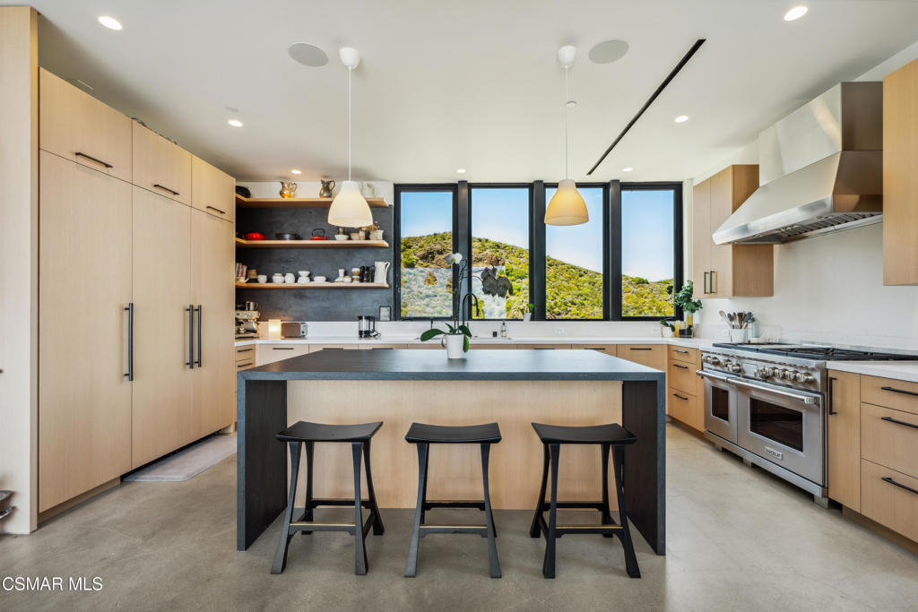 33433 Decker School Road Malibu, CA 90265 - Photo 4 of 64
