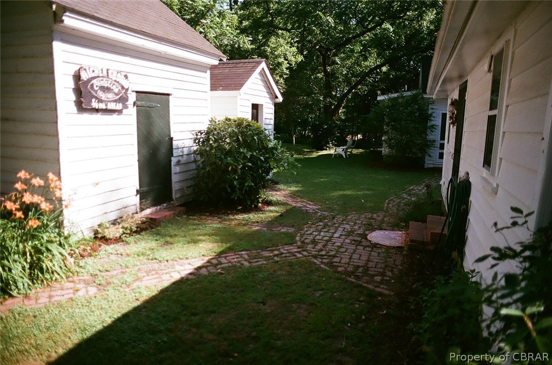 820 Gloucester Road Saluda, VA 23149 - Photo 19 of 24 Gallery Image 19