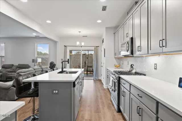 $500,000 | 1413 Queen Trigger Drive, Fuquay-Varina, NC 27526