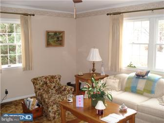 419 Scenic Road Springfield, PA 19064 - Photo 10 of 12 Family Room