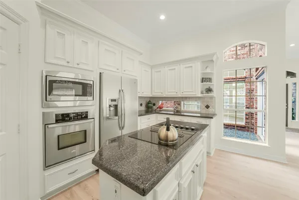 $375,000 | 6885 Tournament Drive, Houston, TX 77069