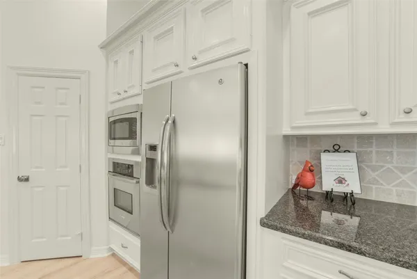 $375,000 | 6885 Tournament Drive, Houston, TX 77069