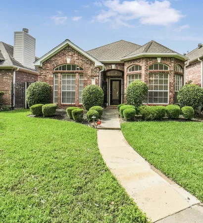 $375,000 | 6885 Tournament Drive, Houston, TX 77069