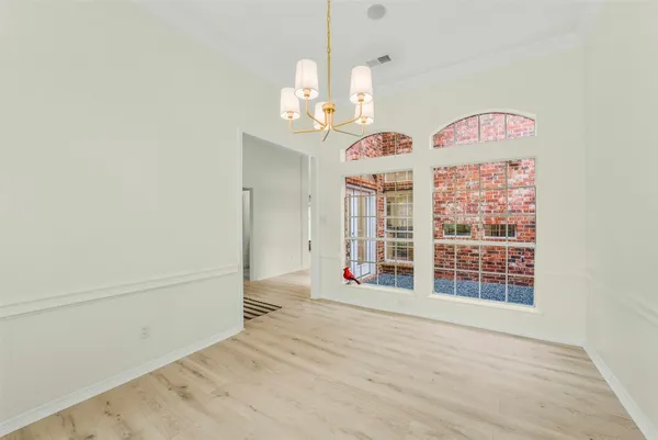 $375,000 | 6885 Tournament Drive, Houston, TX 77069