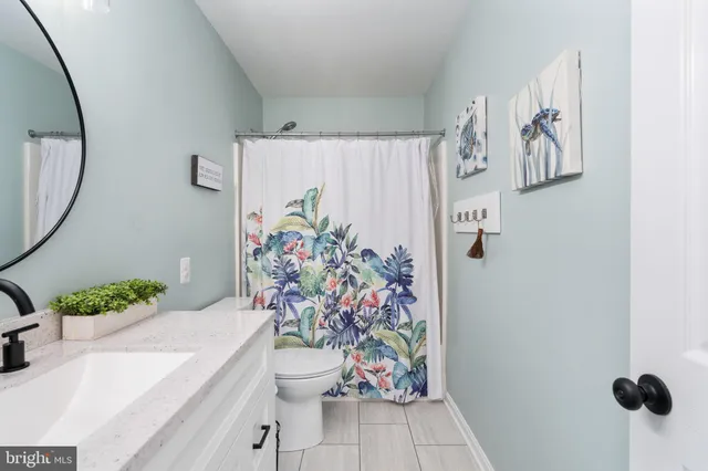 a view of a house with a back yard