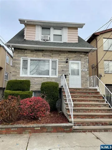 $1,650 | 231 Warren Avenue, Unit BSMT, Fort Lee, NJ 07024