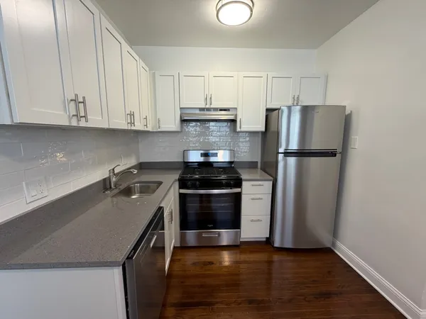 $1,595 | 1525 West Estes Avenue, Unit B1, Chicago, IL 60626