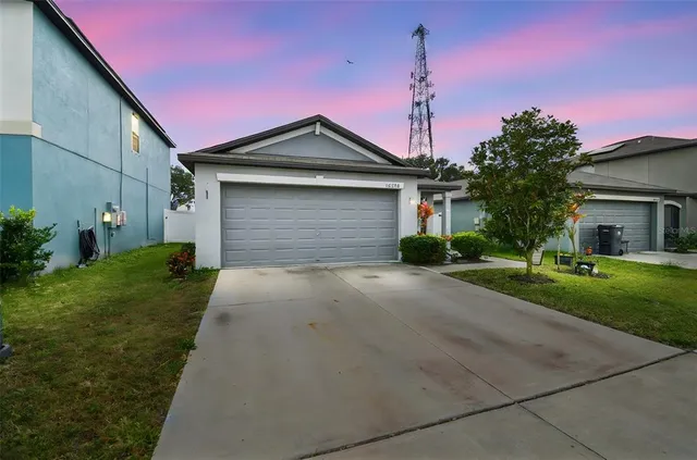 $285,900 | 10248 Carloway Hills Drive, Wimauma, FL 33598