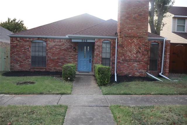 $2,750 | 808 Woodway Lane, Richardson, TX 75081