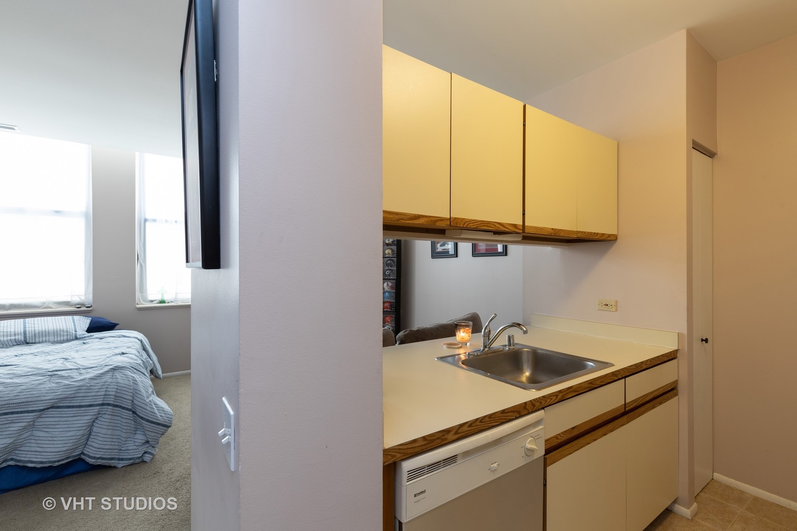 680 South Federal Street, Unit 304 Chicago, IL 60605 - Photo 3 of 19
