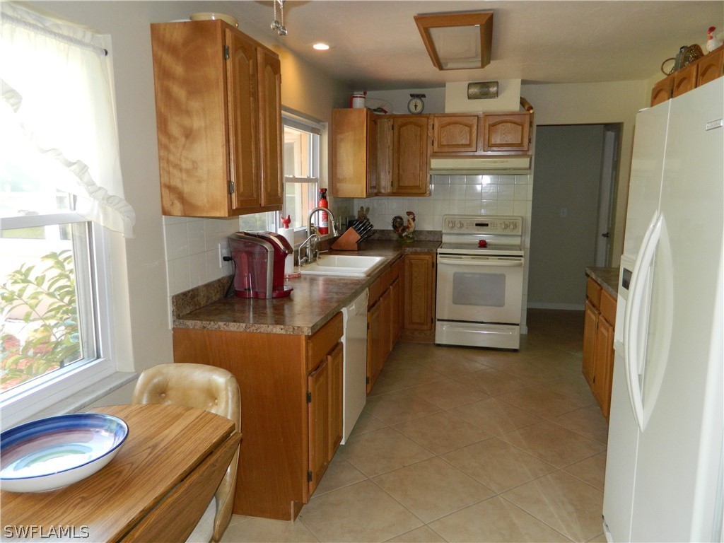 4963 Riverside Drive Estero, FL 33928 - Photo 12 of 20 Gallery Image 12