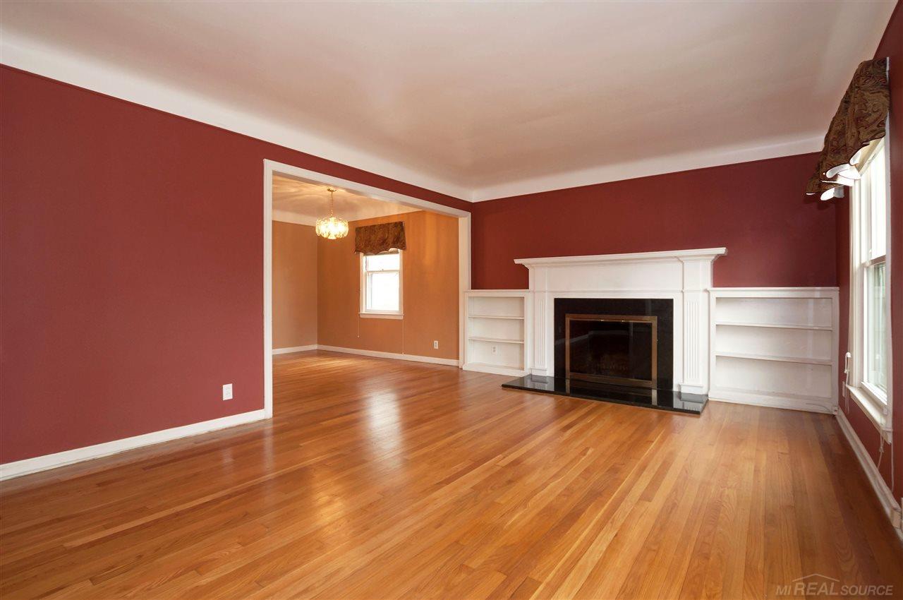 1019 Nottingham Grosse Pointe, MI 48230 - Photo 2 of 32 31315758-1.JPG