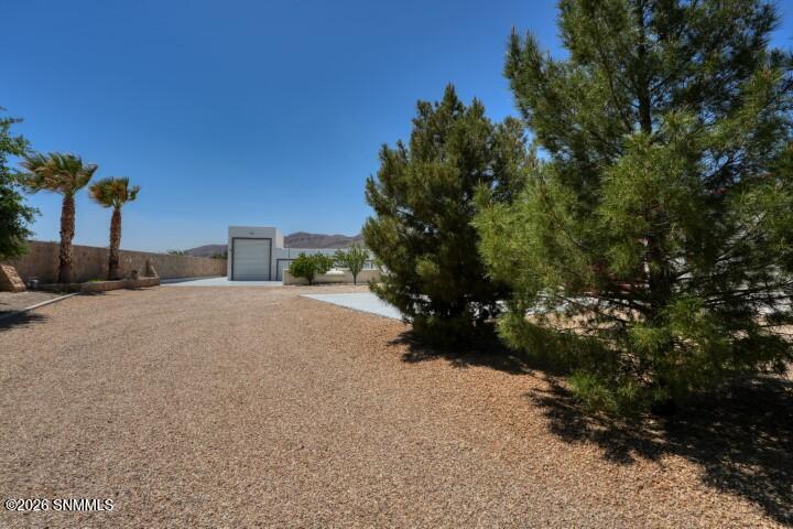 245 Hurt Road Las Cruces, NM 88007 - Photo 12 of 84 12 (Small)