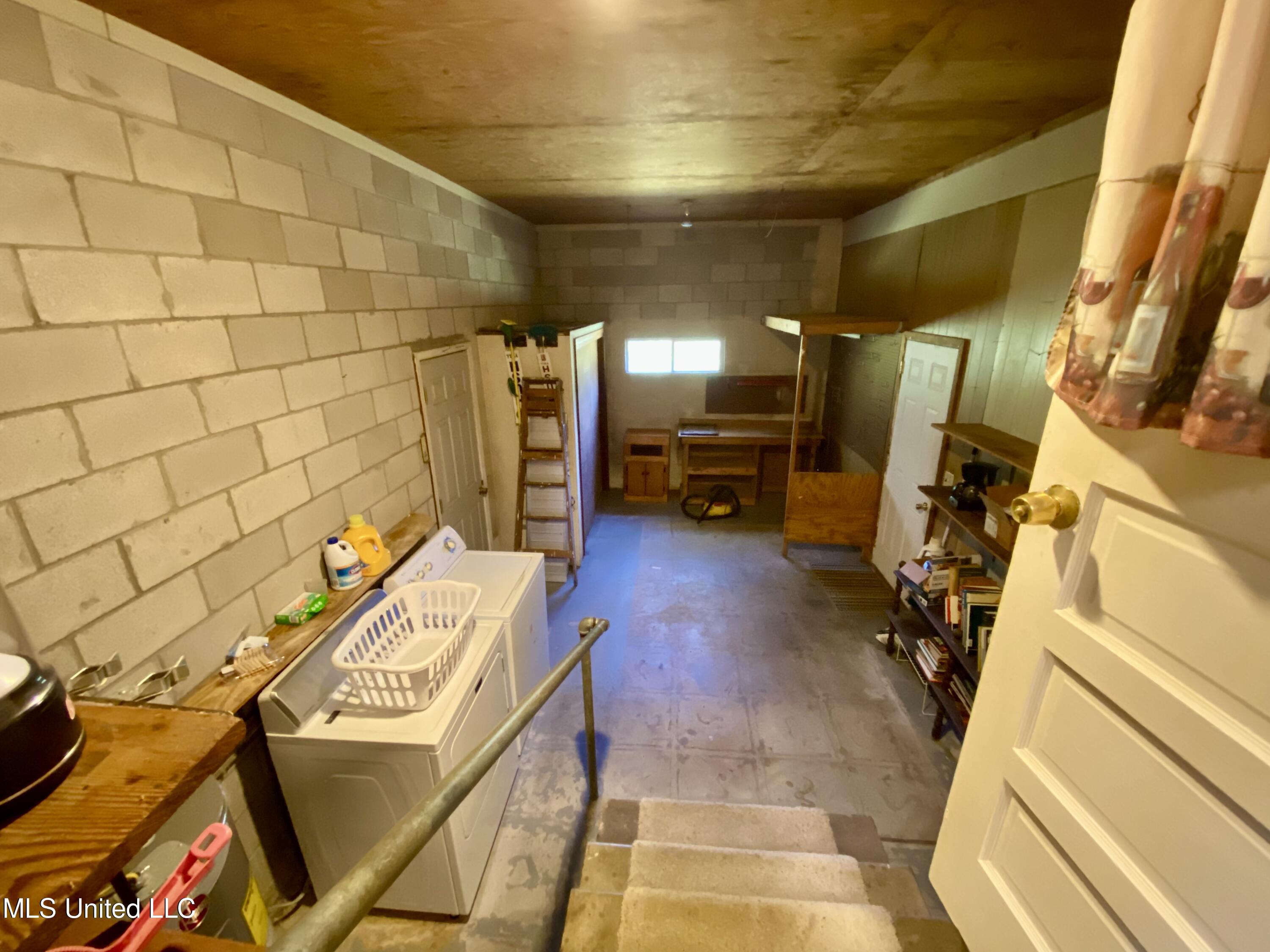 1054 Johnson Road Crystal Springs, MS 39059 - Photo 20 of 26 FA5F0CFF-D0FF-4BD5-A28A-AE1E831DC586