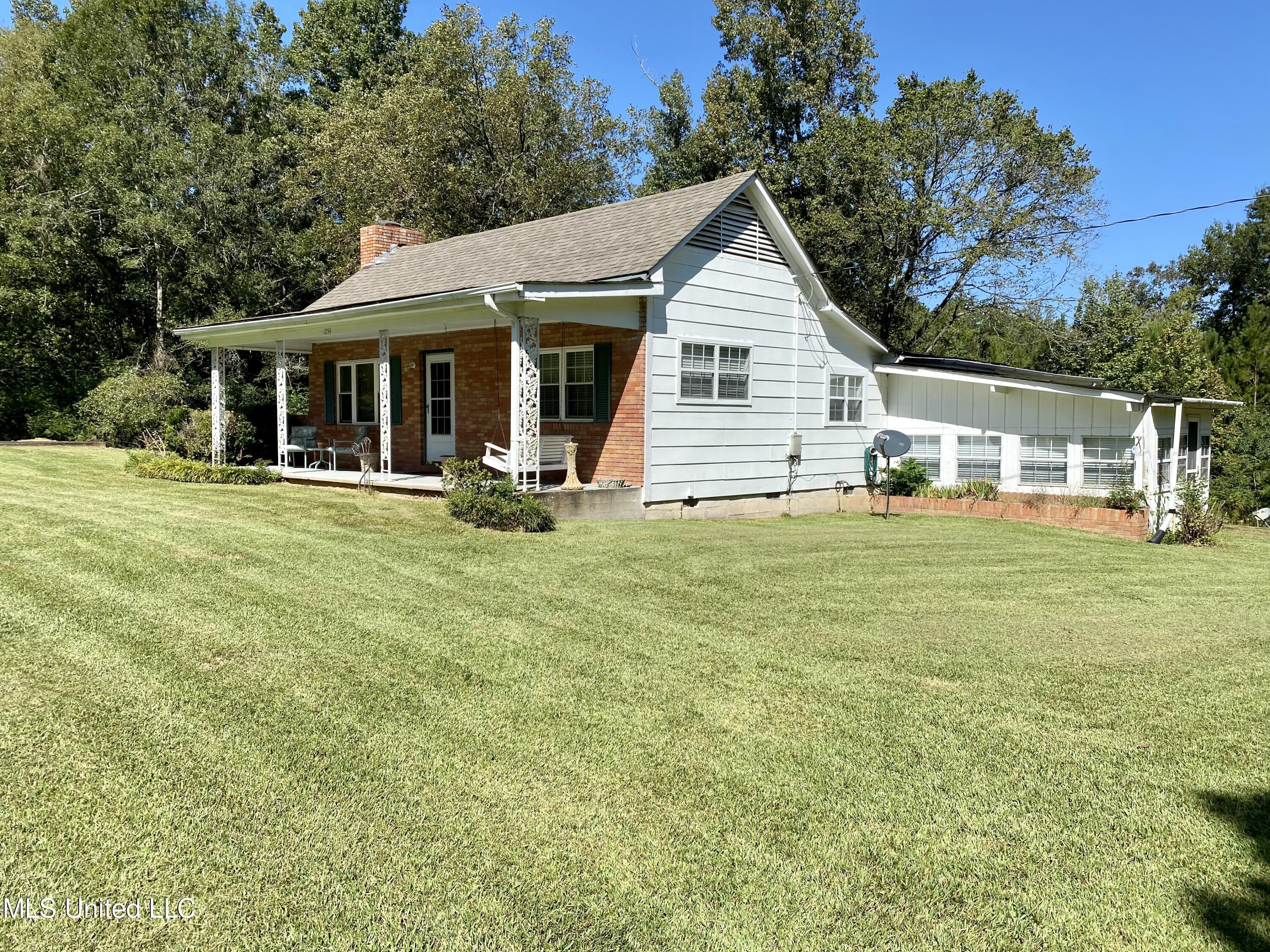1054 Johnson Road Crystal Springs, MS 39059 - Photo 5 of 26 7E735342-102E-4EF2-9779-116A3197A855