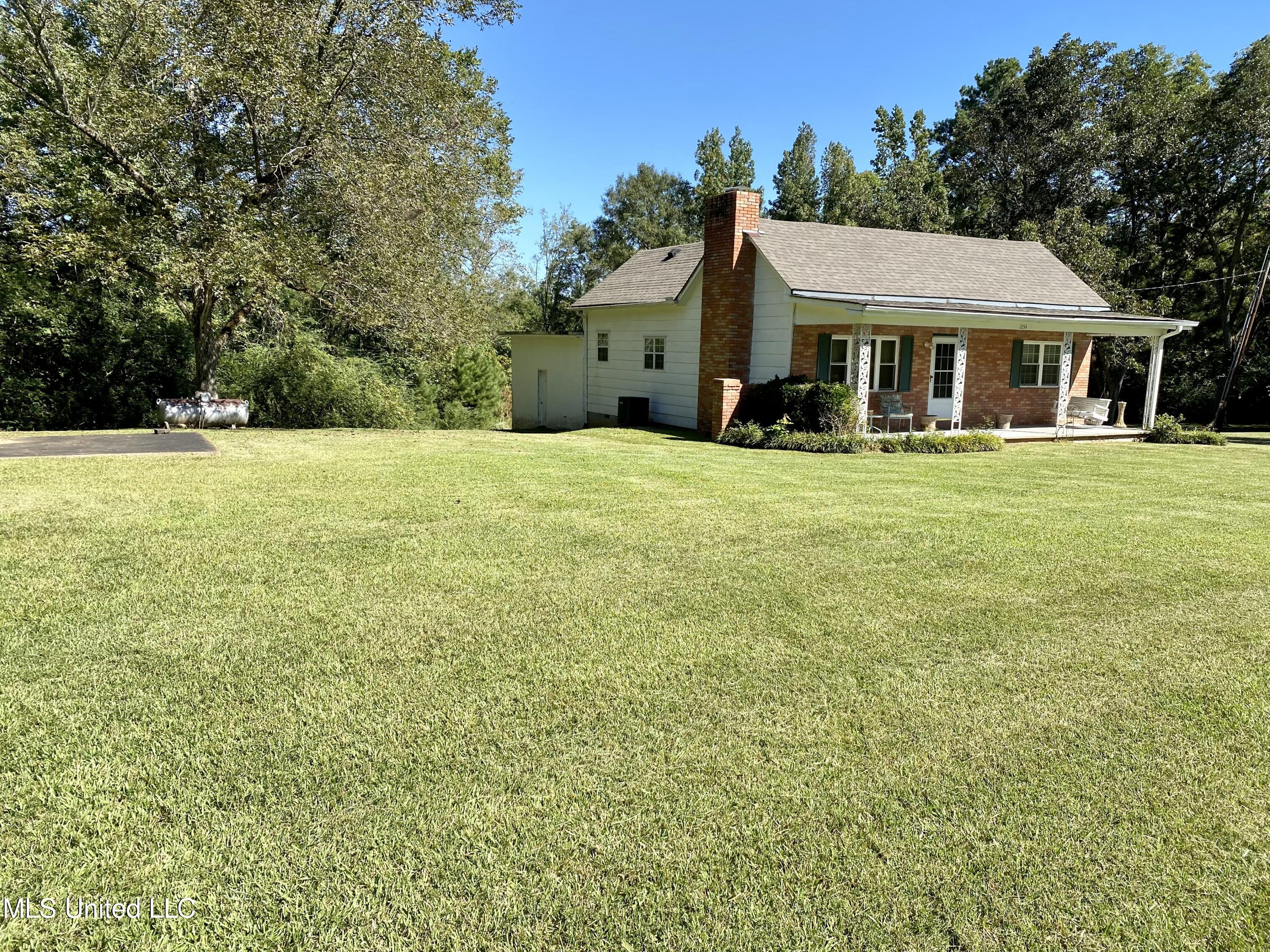 1054 Johnson Road Crystal Springs, MS 39059 - Photo 7 of 26 C7116ACF-F5A5-45E7-9BAC-067678C87AD0