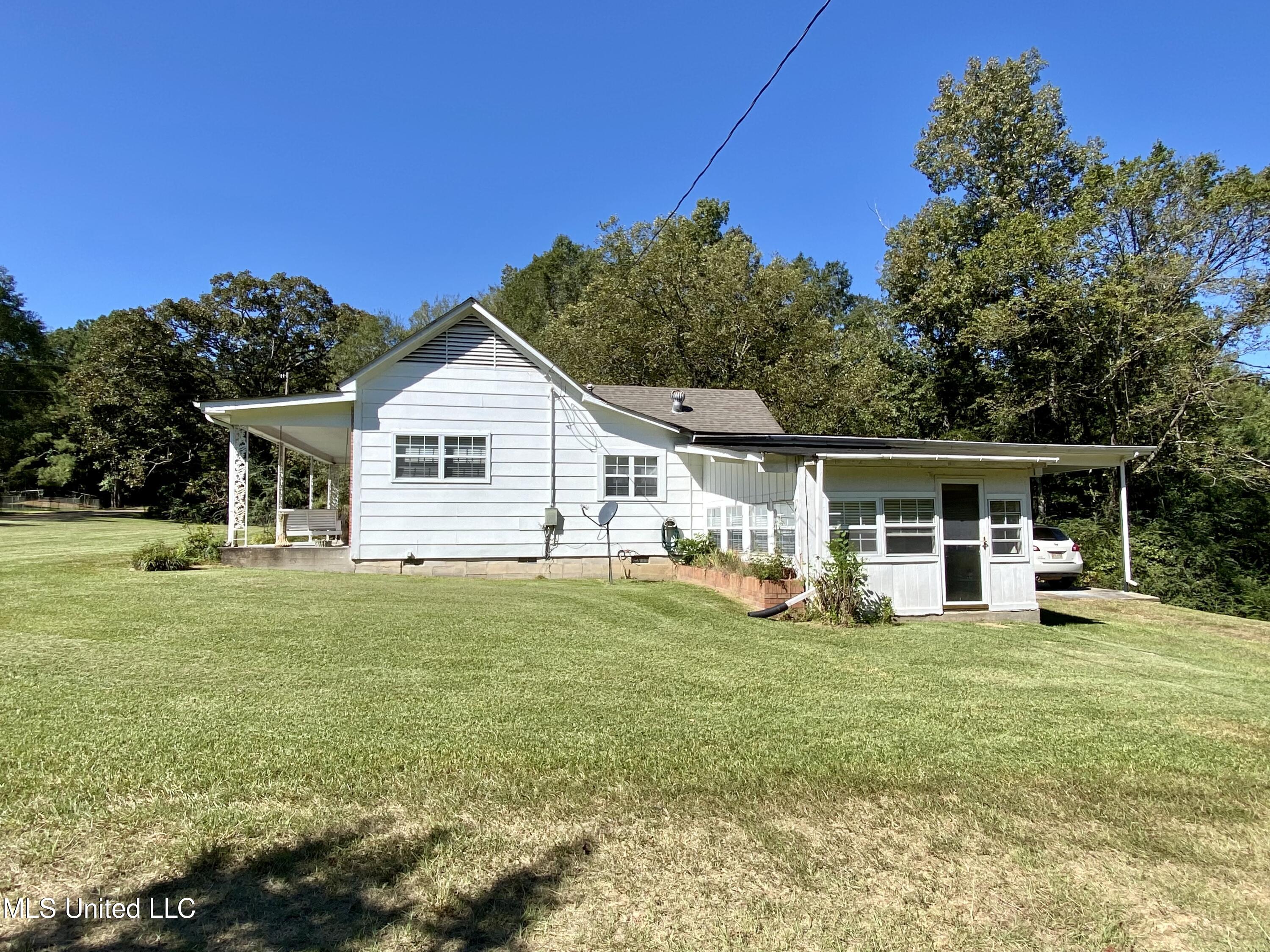 1054 Johnson Road Crystal Springs, MS 39059 - Photo 9 of 26 4B83D75B-D652-4833-B715-4220F7413115