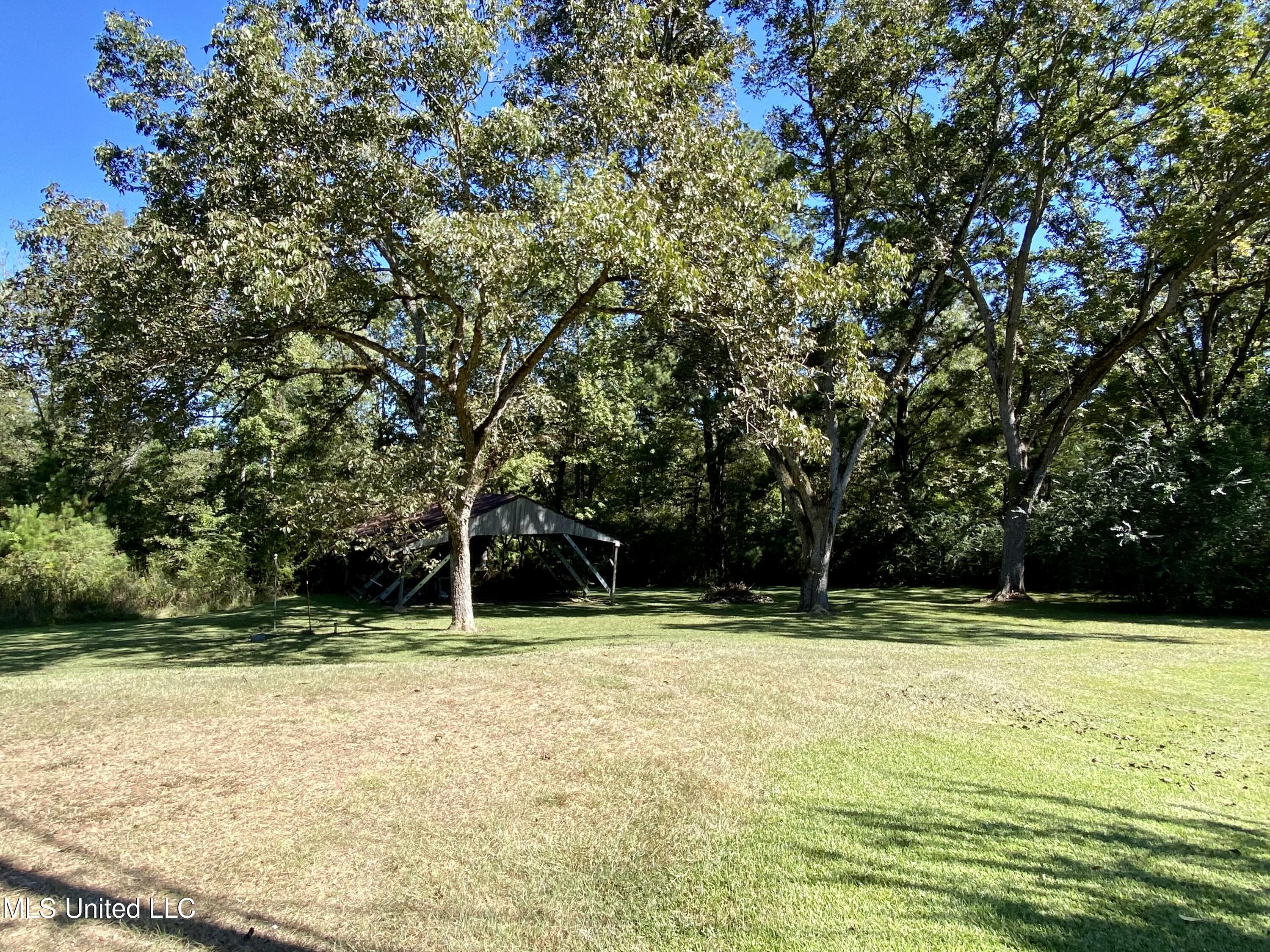 1054 Johnson Road Crystal Springs, MS 39059 - Photo 10 of 26 A4C86595-FBFB-425A-9D11-02ABCFAEF5DB