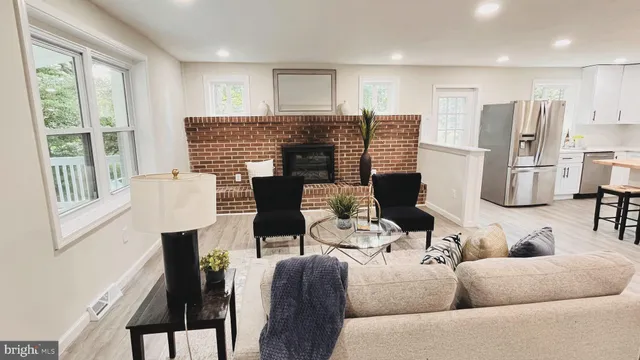 $449,500 | 15240 Regina Drive, Brandywine, MD 20613