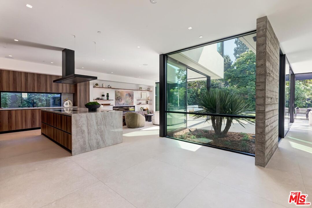 2831 Malcolm Avenue Los Angeles, CA 90064 - Photo 15 of 57