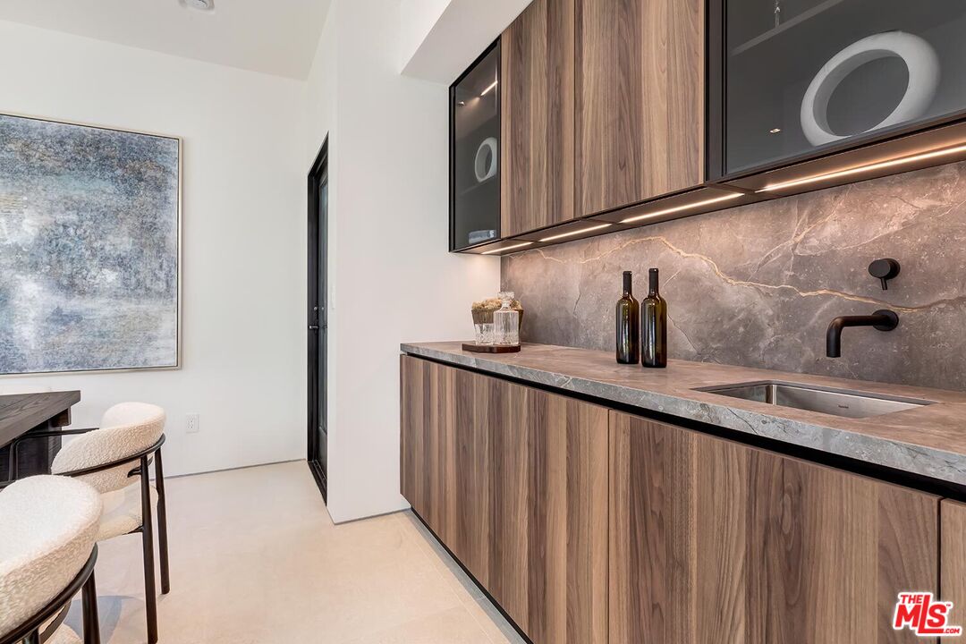 2831 Malcolm Avenue Los Angeles, CA 90064 - Photo 19 of 57