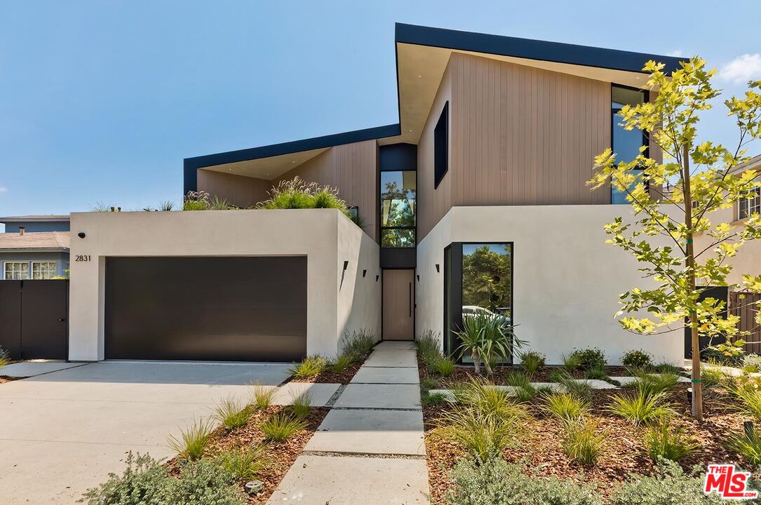 2831 Malcolm Avenue Los Angeles, CA 90064 - Photo 2 of 57