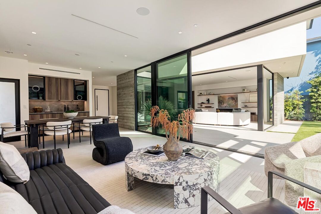 2831 Malcolm Avenue Los Angeles, CA 90064 - Photo 21 of 57