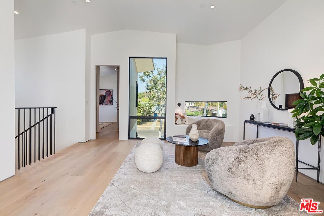 2831 Malcolm Avenue Los Angeles, CA 90064 - Photo 27 of 57