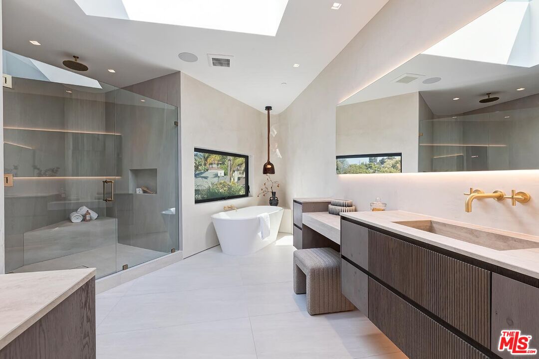 2831 Malcolm Avenue Los Angeles, CA 90064 - Photo 30 of 57