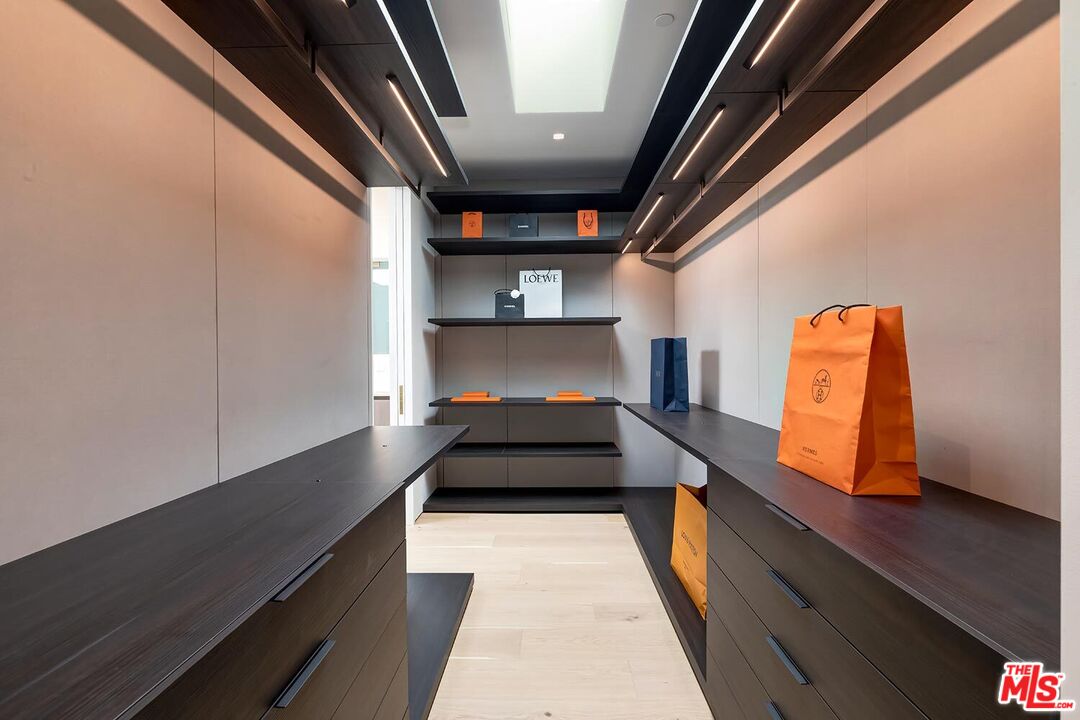 2831 Malcolm Avenue Los Angeles, CA 90064 - Photo 34 of 57