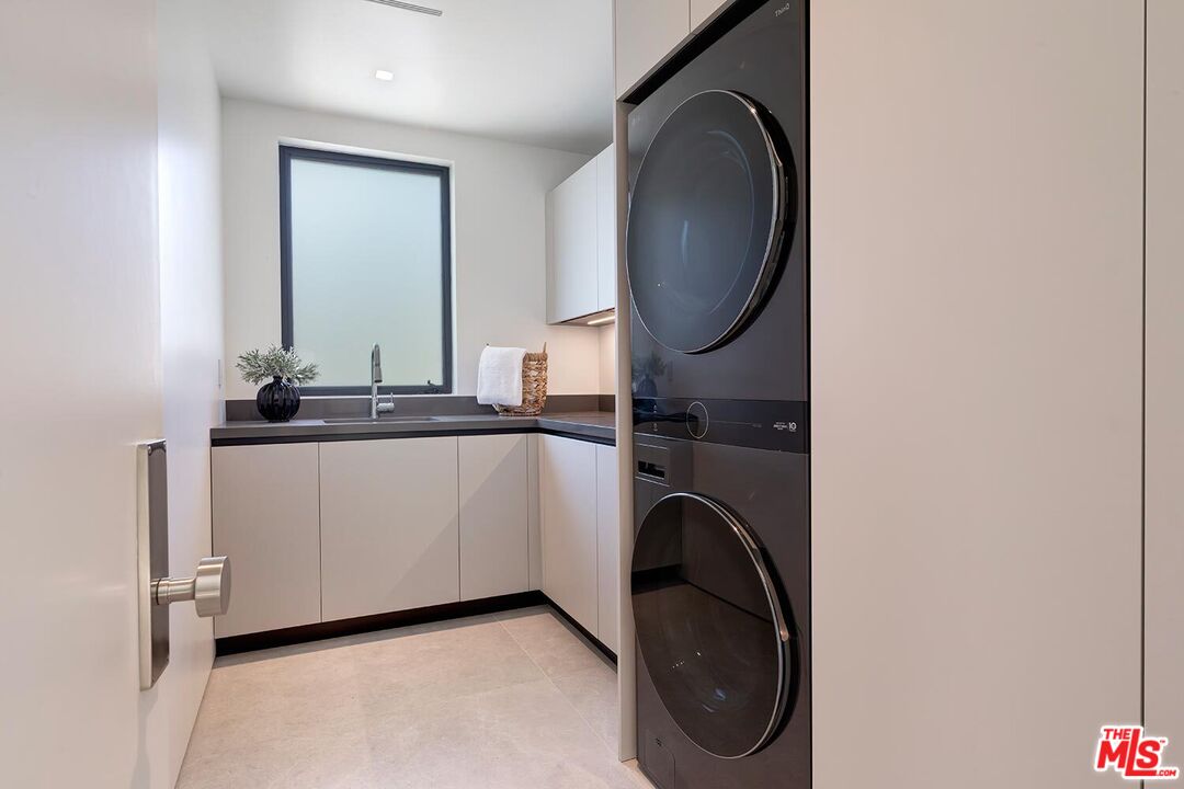 2831 Malcolm Avenue Los Angeles, CA 90064 - Photo 41 of 57