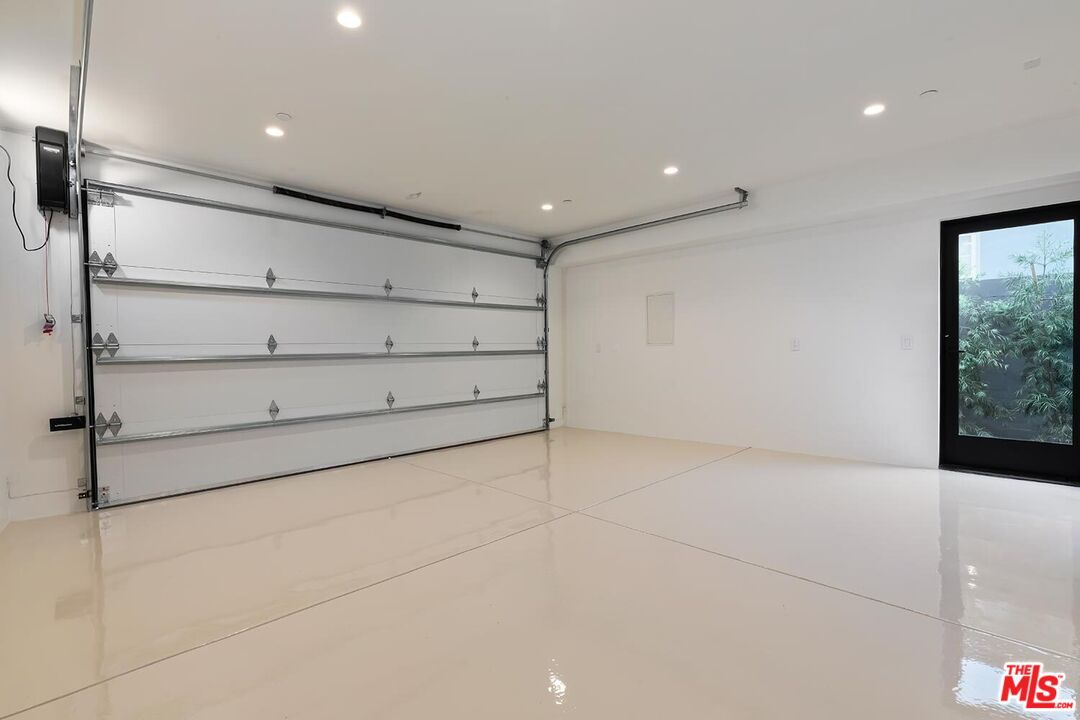 2831 Malcolm Avenue Los Angeles, CA 90064 - Photo 42 of 57