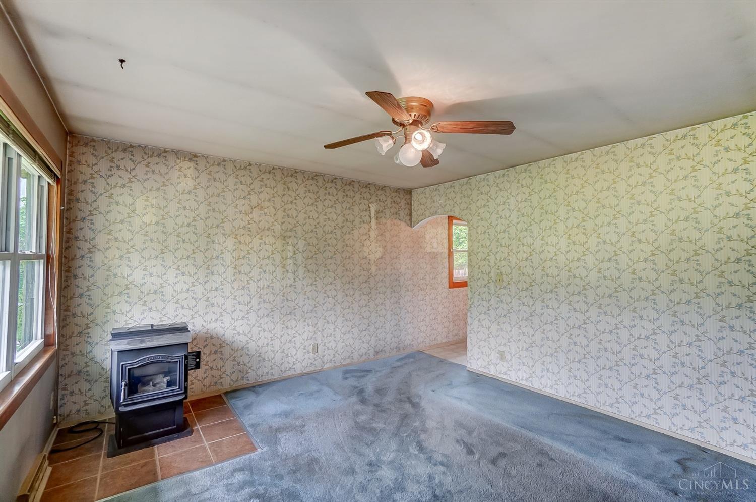7016 Hearne Road Cincinnati, OH 45248 - Photo 9 of 33