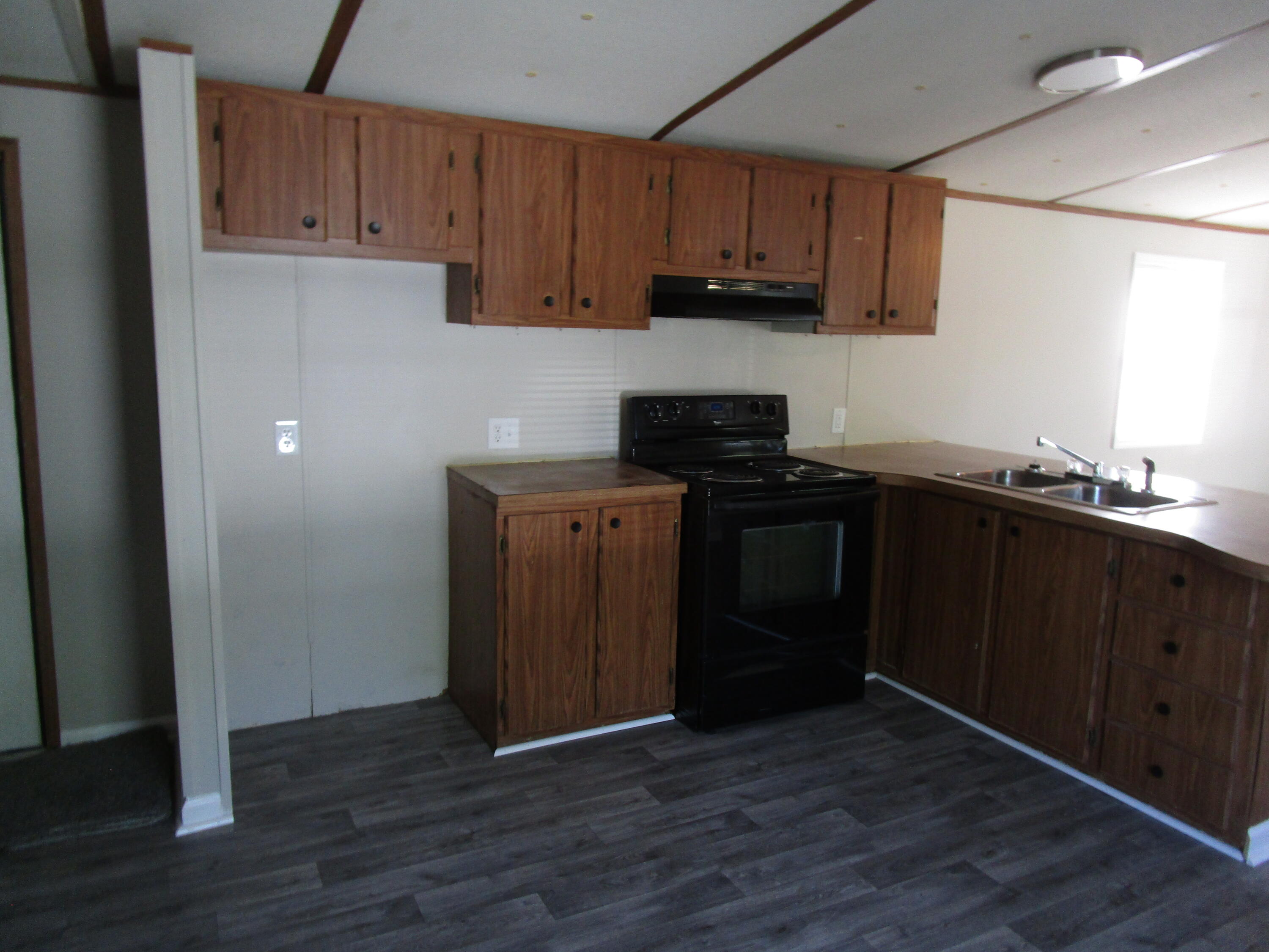 836 South St Pauls Church Road Sumter, SC 29154 - Photo 3 of 14
