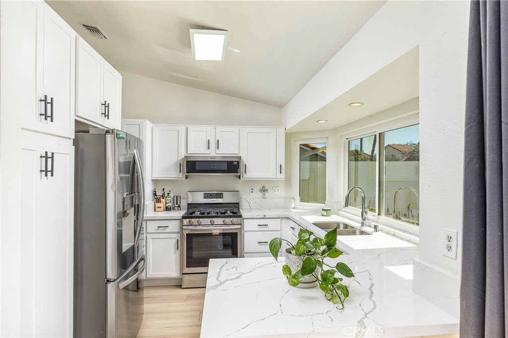 45586 Rainbow Canyon Road Temecula, CA 92592 - Photo 12 of 24