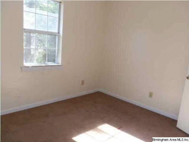 816 Willow Point, Unit 4 Anniston, AL 36206 - Photo 10 of 17