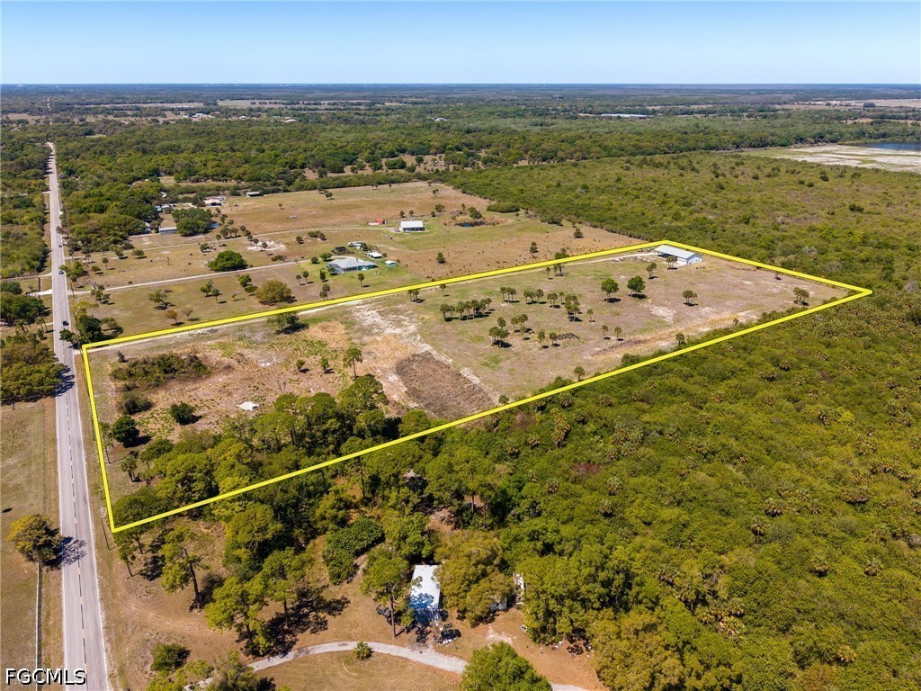 18020 Caloosa Ridge Road Alva, FL 33920 - Photo 5 of 31