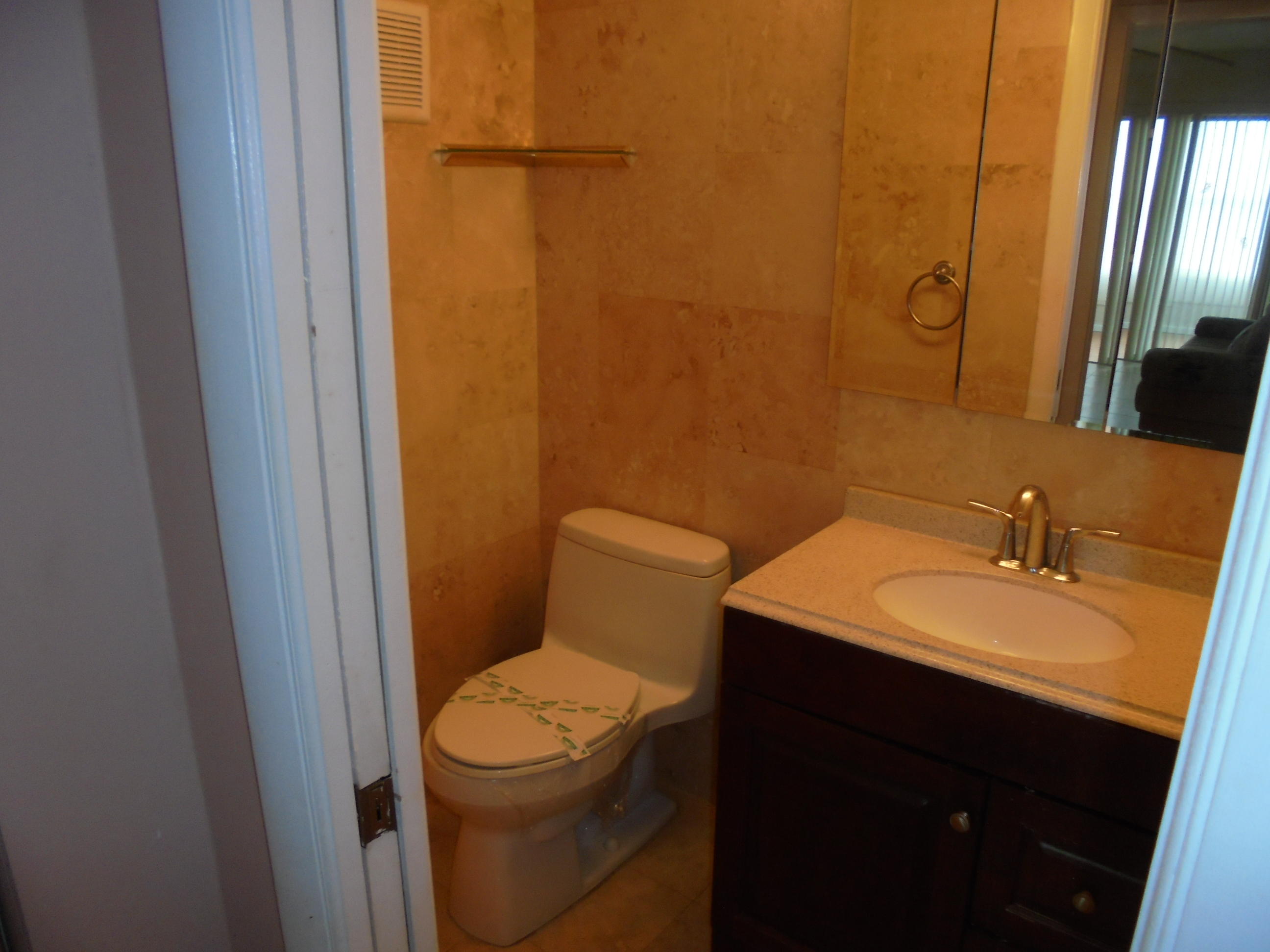 3042 Exeter C Boca Raton, FL 33434 - Photo 10 of 22 DSC07885