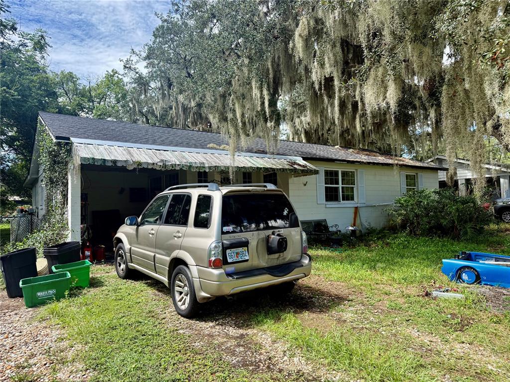 255 Valencia Road DeBary, FL 32713 - Photo 2 of 27 Gallery Image 2